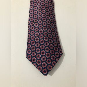 Hermes Hexagon Print Pattern 100% Silk Men’s Tie Red And Navy